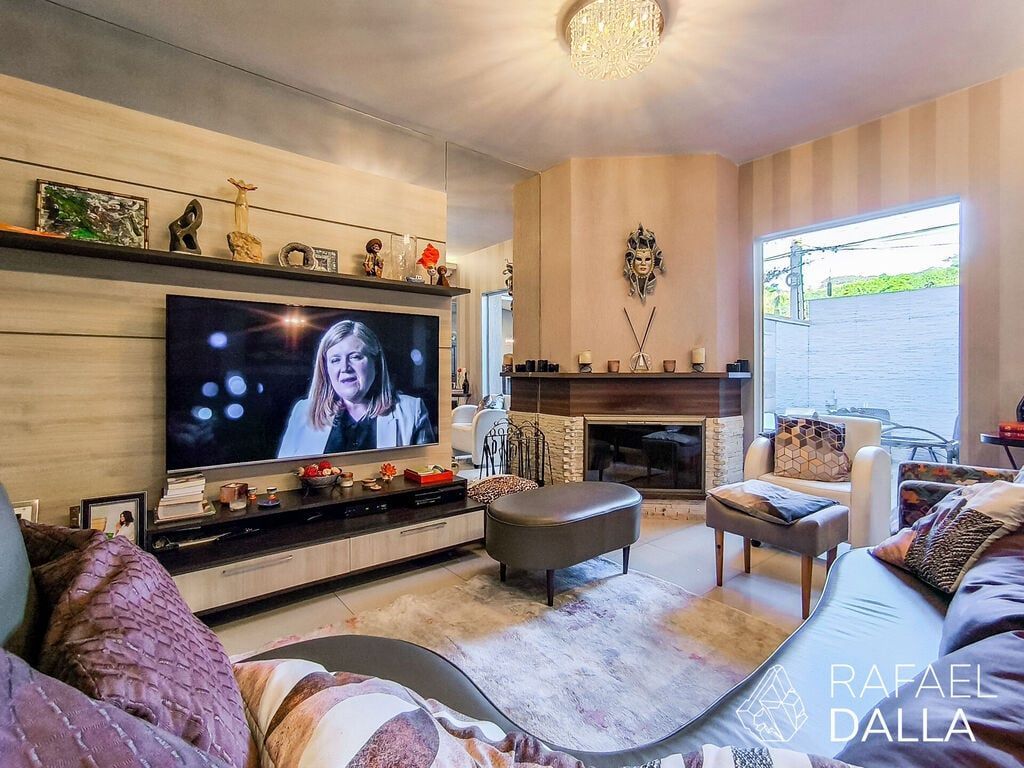 Casa de Condomínio com 227m², 3 dormitórios no bairro Jardim Carvalho em Porto Alegre para Comprar