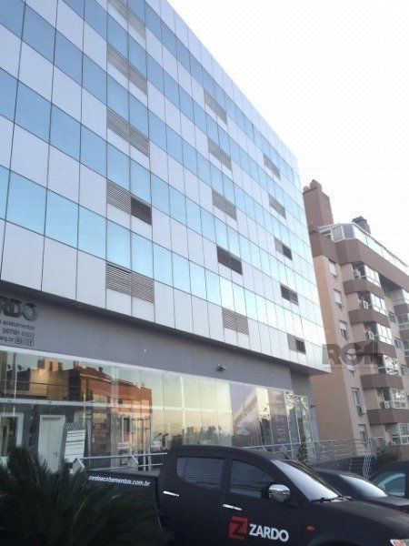 Sala Comercial com 67m² no bairro Chácara das Pedras em Porto Alegre para Comprar