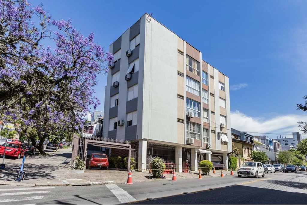 Apartamento com 70m², 2 dormitórios no bairro Moinhos de Vento em Porto Alegre para Comprar