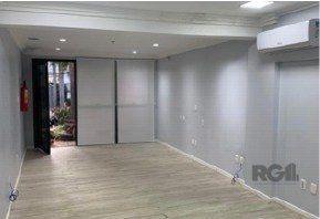 Loja com 88m² no bairro Petrópolis em Porto Alegre para Comprar