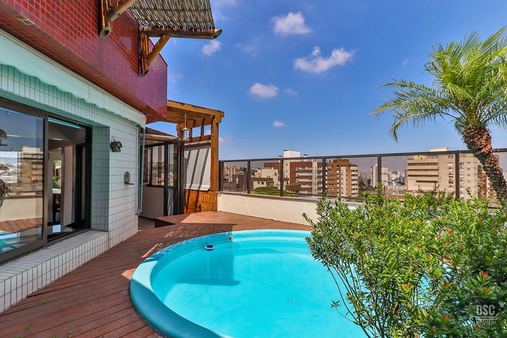 Cobertura com 185m², 3 dormitórios no bairro Petrópolis em Porto Alegre para Comprar