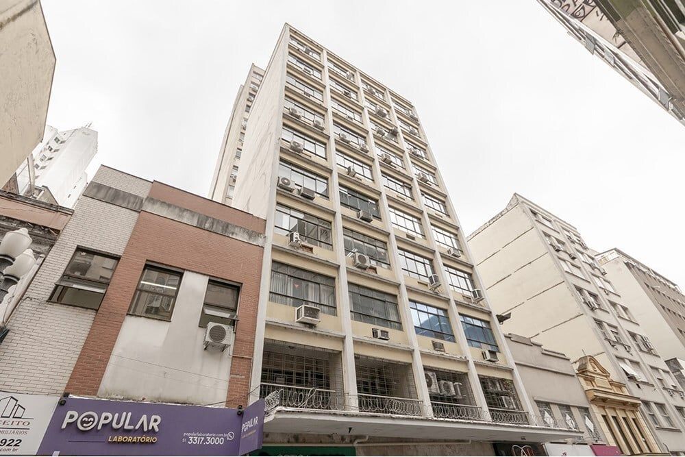 Sala Comercial com 47m² no bairro Centro Histórico em Porto Alegre para Comprar