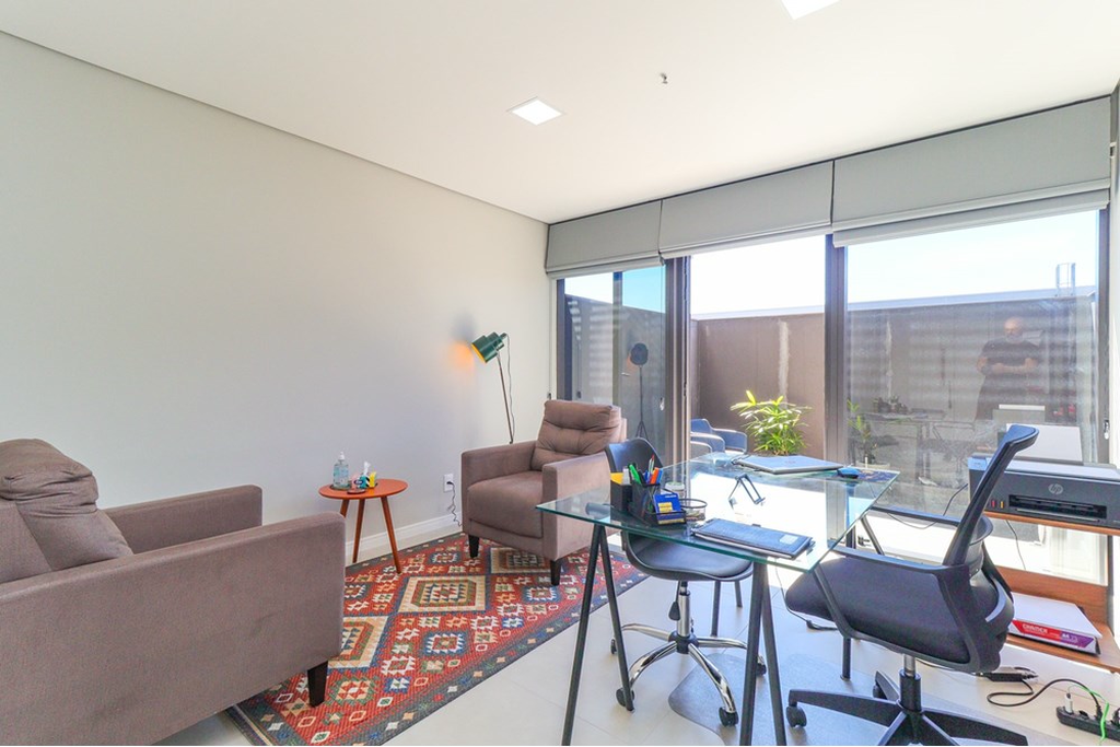 Sala Comercial com 38m² no bairro Partenon em Porto Alegre para Comprar