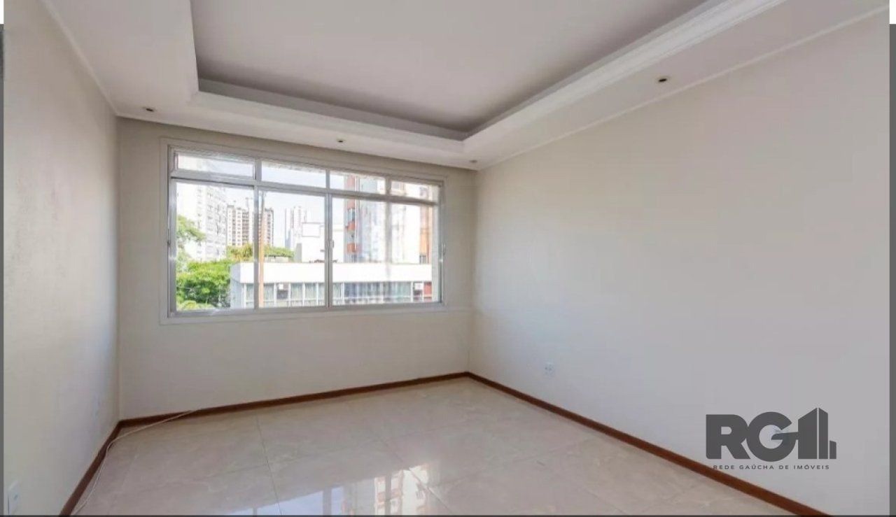 Apartamento com 125m², 3 dormitórios no bairro Floresta em Porto Alegre para Comprar