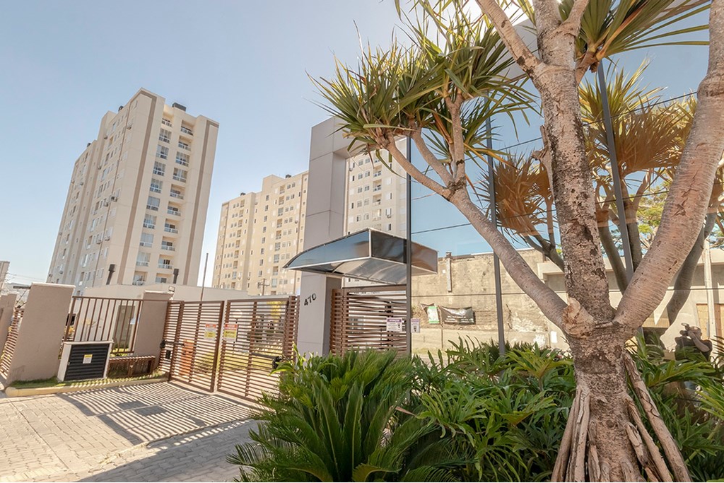 Apartamento com 44m², 2 dormitórios no bairro São Sebastião em Porto Alegre para Comprar