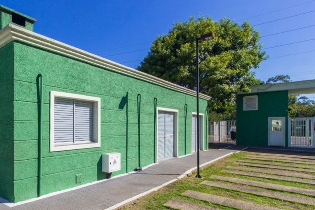 r8z0ov23n984fhsbhps5gpjczboy.jpeg