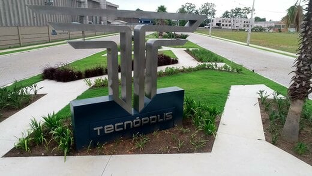 Terreno Comercial com 1.200m² no bairro Anchieta em Porto Alegre para Comprar