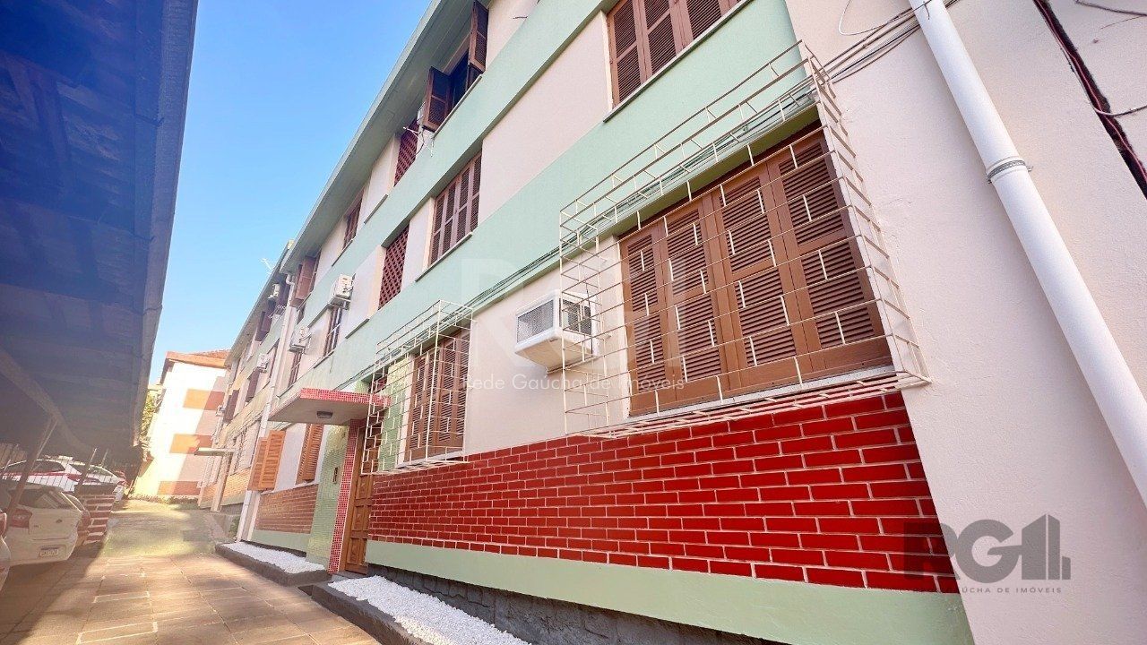 Apartamento com 57m², 2 dormitórios no bairro Petrópolis em Porto Alegre para Comprar