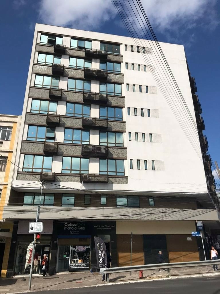 Sala Comercial com 28m² no bairro Passo da Areia em Porto Alegre para Comprar