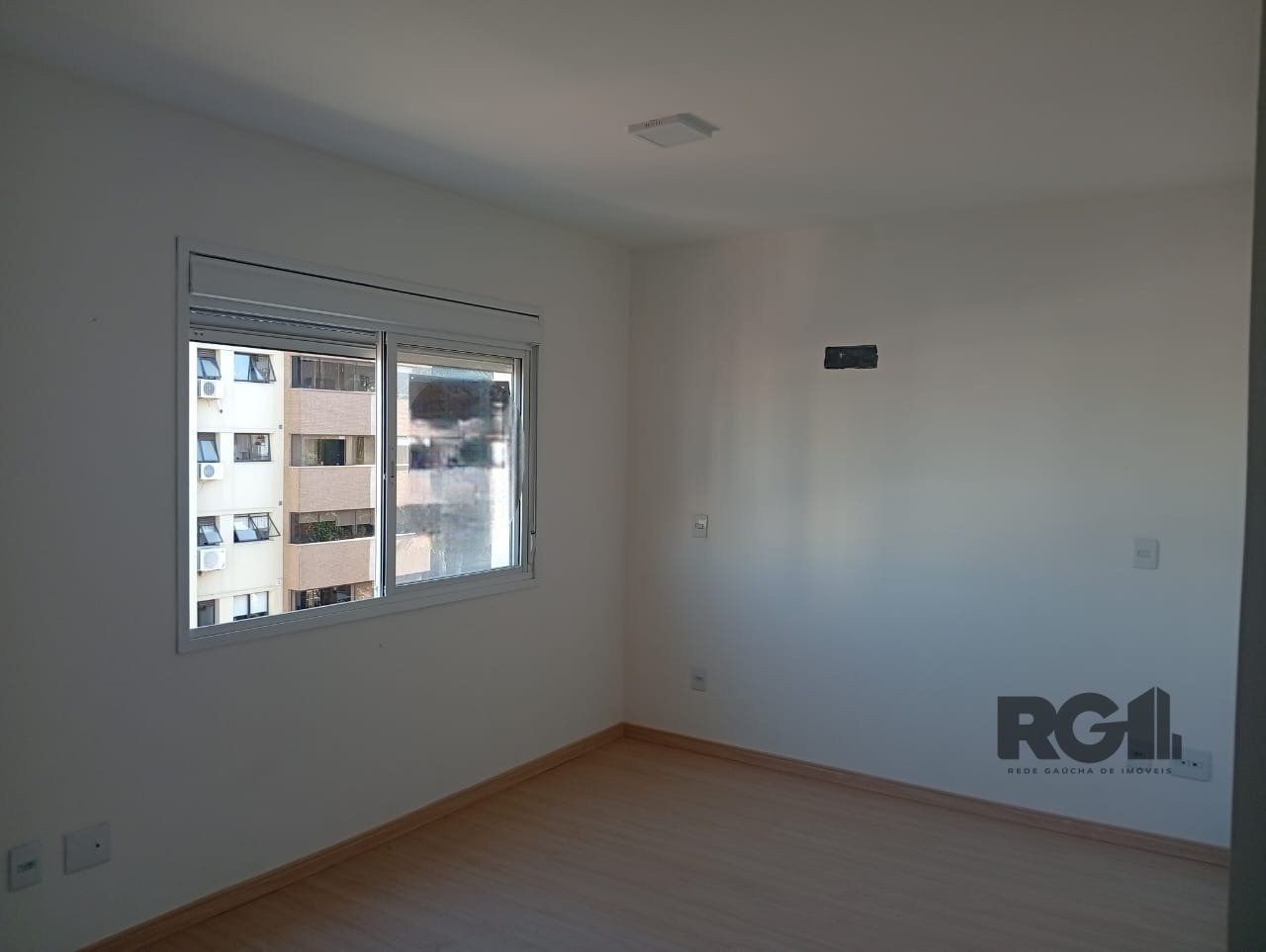 Apartamento com 70m², 2 dormitórios no bairro São João em Porto Alegre para Comprar