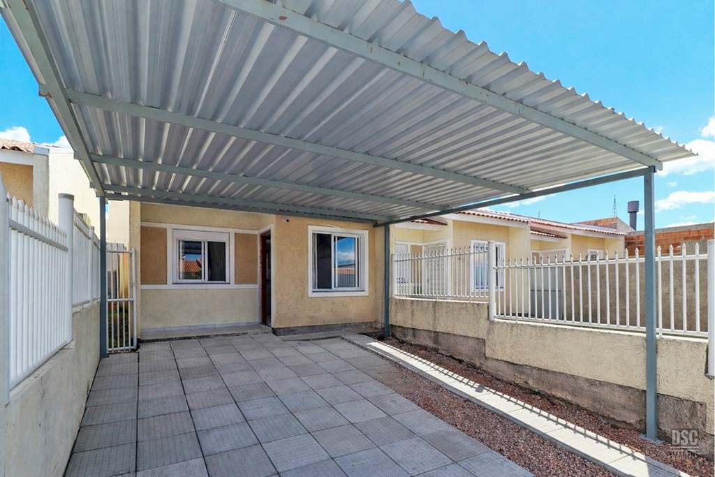 Casa com 49m², 2 dormitórios no bairro Restinga em Porto Alegre para Comprar