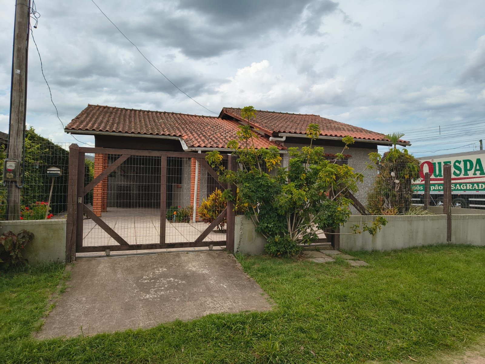 Casa de esquina em alvenaria com 93m².