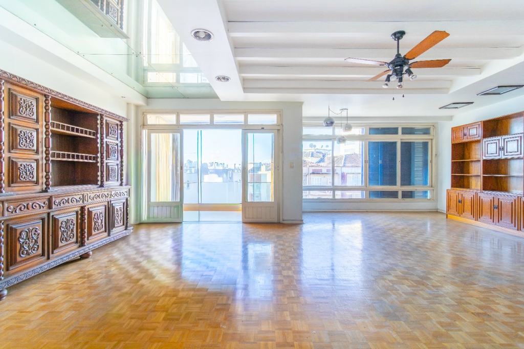 Apartamento com 177m², 3 dormitórios no bairro Petrópolis em Porto Alegre para Comprar