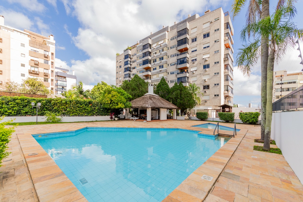 Cobertura com 250m², 3 dormitórios no bairro Bela Vista em Porto Alegre para Comprar