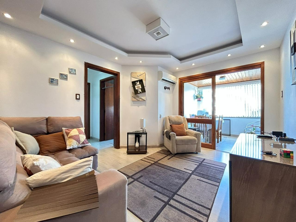 Apartamento com 90m², 2 dormitórios no bairro Jardim Itu em Porto Alegre para Comprar