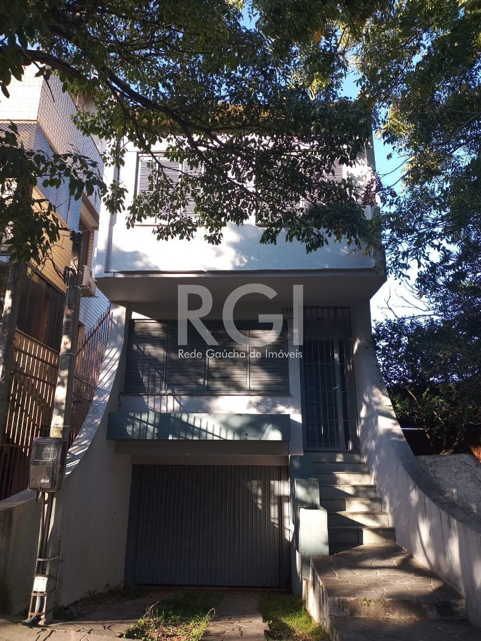 Casa com 200m², 3 dormitórios no bairro Petrópolis em Porto Alegre para Comprar