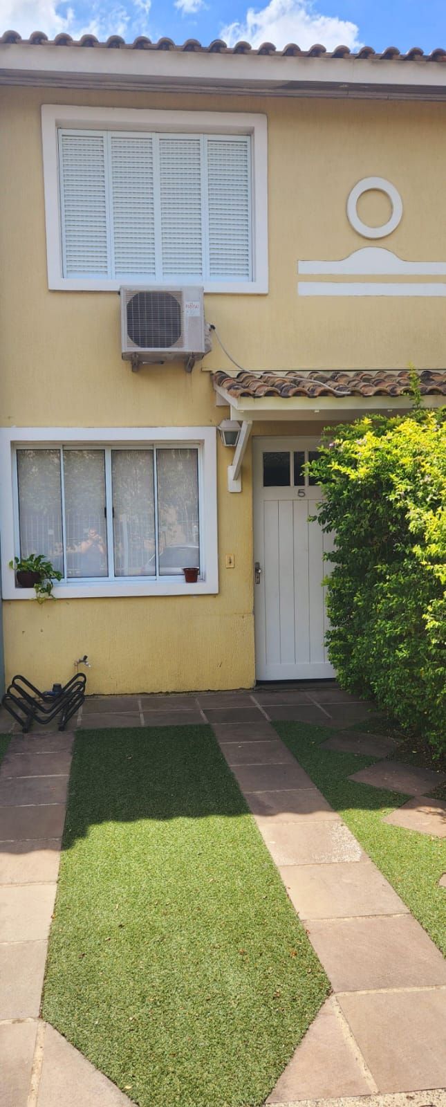 Casa de Condomínio com 90m², 2 dormitórios no bairro Sarandi em Porto Alegre para Comprar