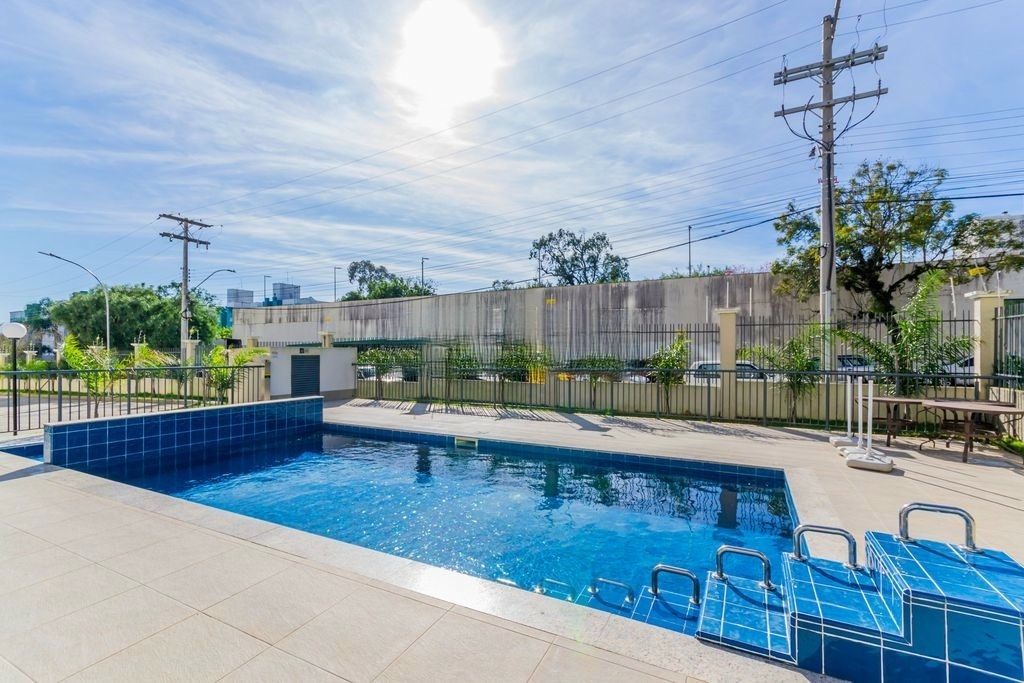 Apartamento com 44m², 2 dormitórios no bairro Morro Santana em Porto Alegre para Comprar