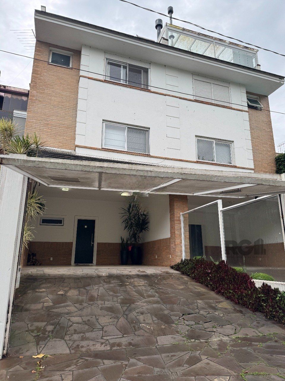 Casa com 296m², 3 dormitórios no bairro Jardim Isabel em Porto Alegre para Comprar