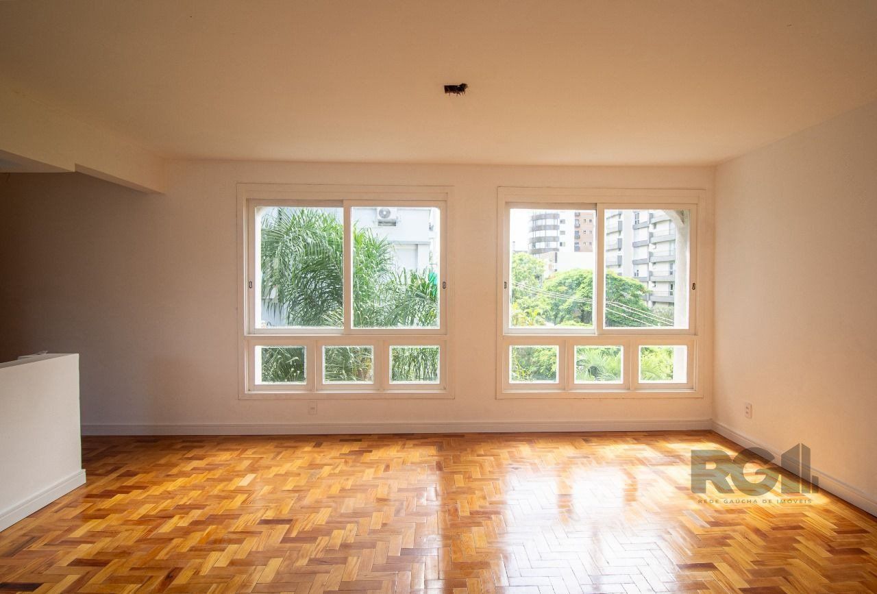 Apartamento com 215m², 3 dormitórios no bairro São João em Porto Alegre para Comprar