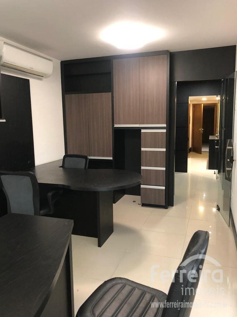 Sala Comercial com 41m² no bairro Rio Branco em Porto Alegre para Comprar
