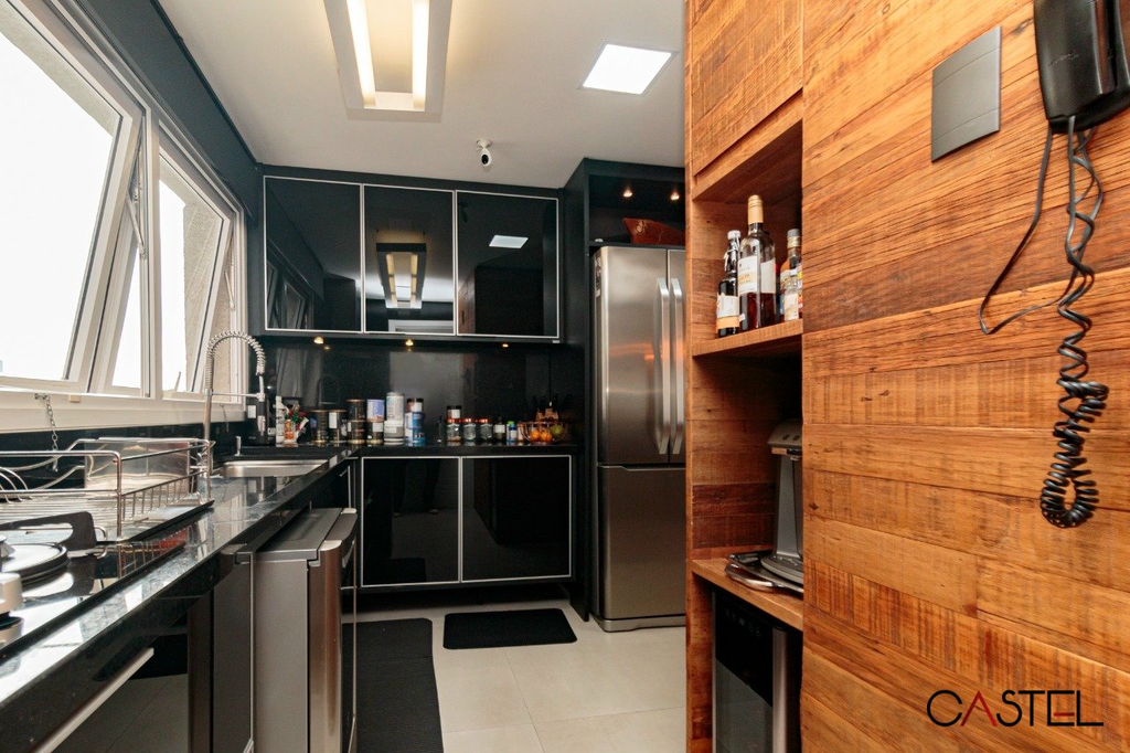 Apartamento com 158m², 4 dormitórios no bairro Menino Deus em Porto Alegre para Comprar