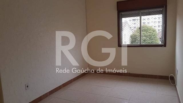 Apartamento com 55m², 2 dormitórios no bairro São Sebastião em Porto Alegre para Comprar