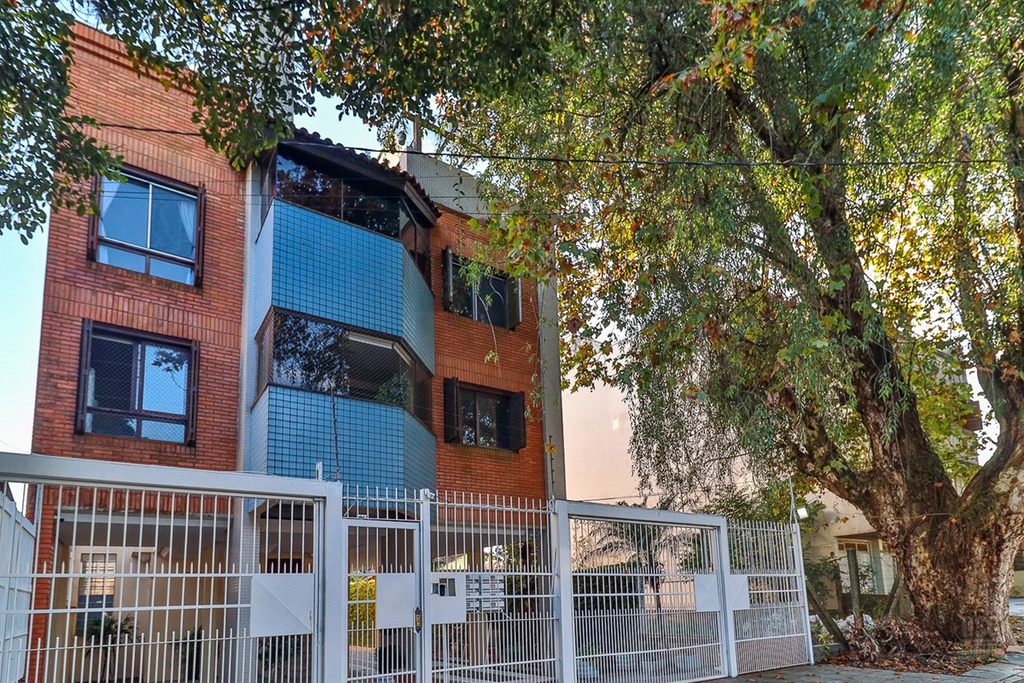 Cobertura com 146m², 3 dormitórios no bairro Tristeza em Porto Alegre para Comprar