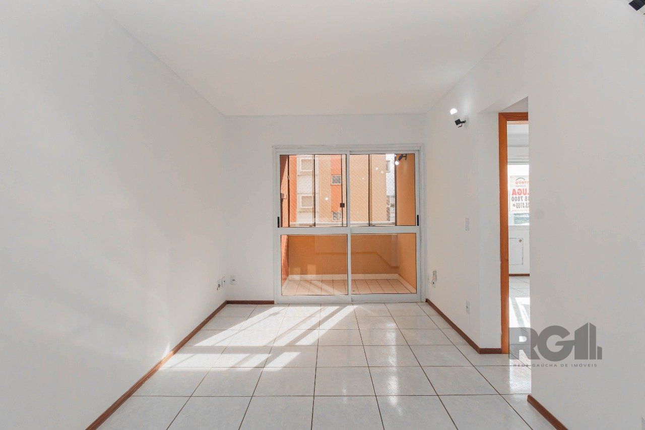 Apartamento com 60m², 2 dormitórios no bairro Partenon em Porto Alegre para Comprar