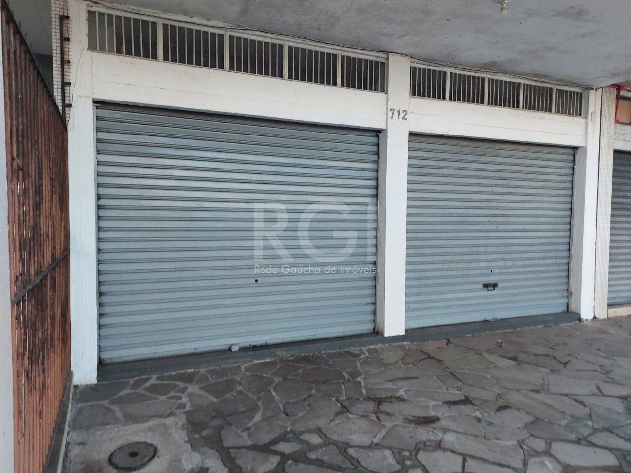 Loja com 39m² no bairro Praia de Belas em Porto Alegre para Comprar