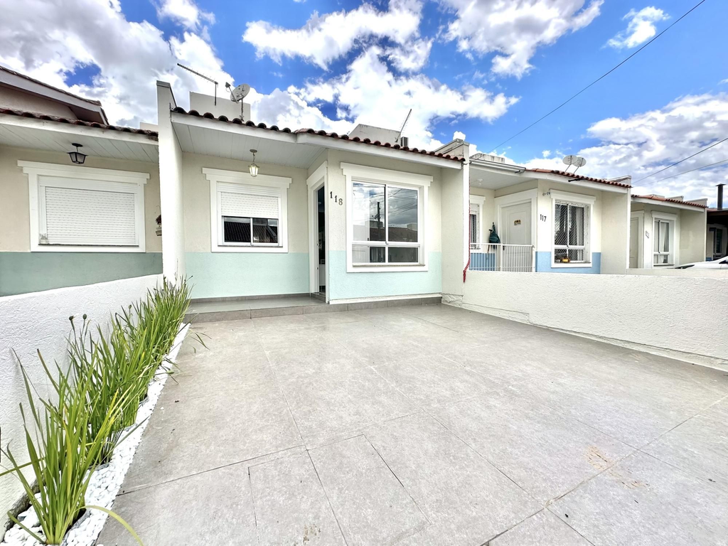 Casa de Condomínio com 49m², 2 dormitórios no bairro Hípica em Porto Alegre para Comprar