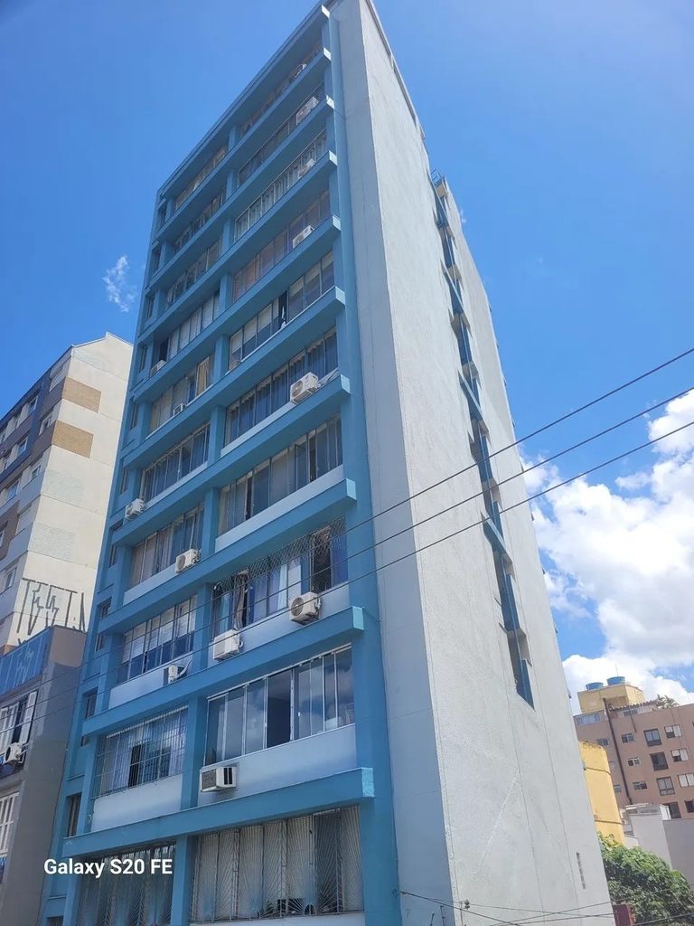 Studio com 27m², 1 dormitório no bairro Centro Histórico em Porto Alegre para Comprar