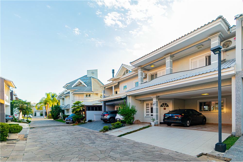 Casa de Condomínio com 192m², 3 dormitórios no bairro Sarandi em Porto Alegre para Comprar