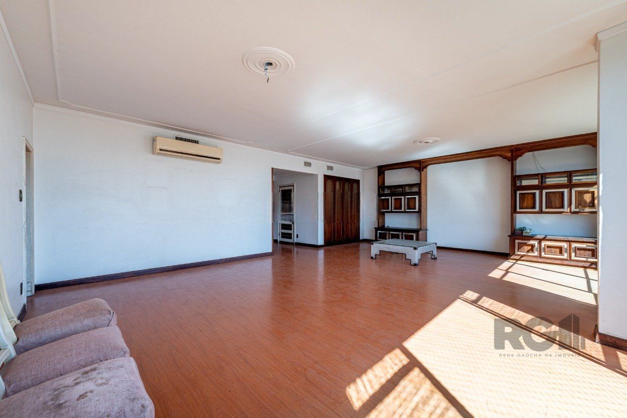 Apartamento com 207m², 3 dormitórios no bairro Centro Histórico em Porto Alegre para Comprar