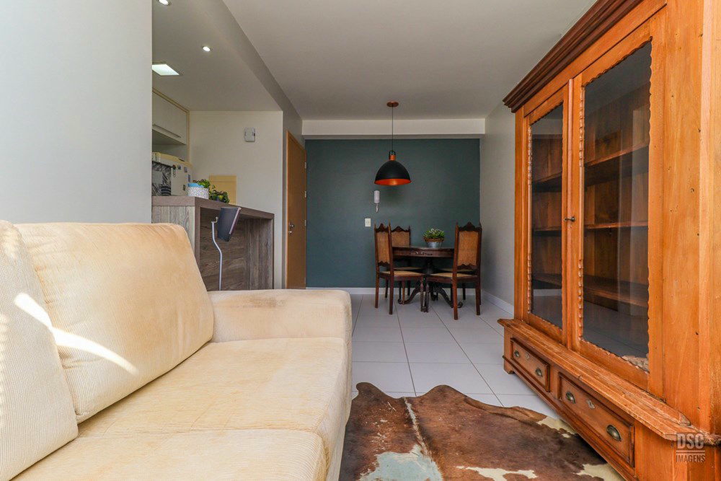 Apartamento com 52m², 2 dormitórios no bairro Jardim Carvalho em Porto Alegre para Comprar