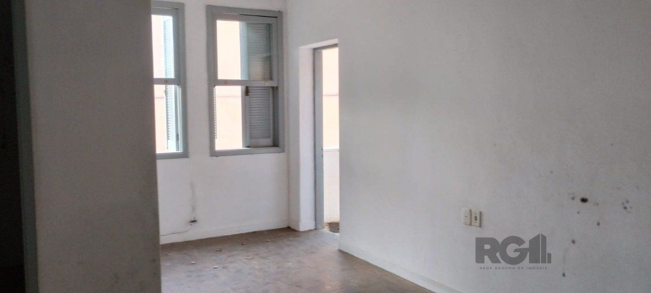 Apartamento com 85m², 2 dormitórios no bairro Petrópolis em Porto Alegre para Comprar