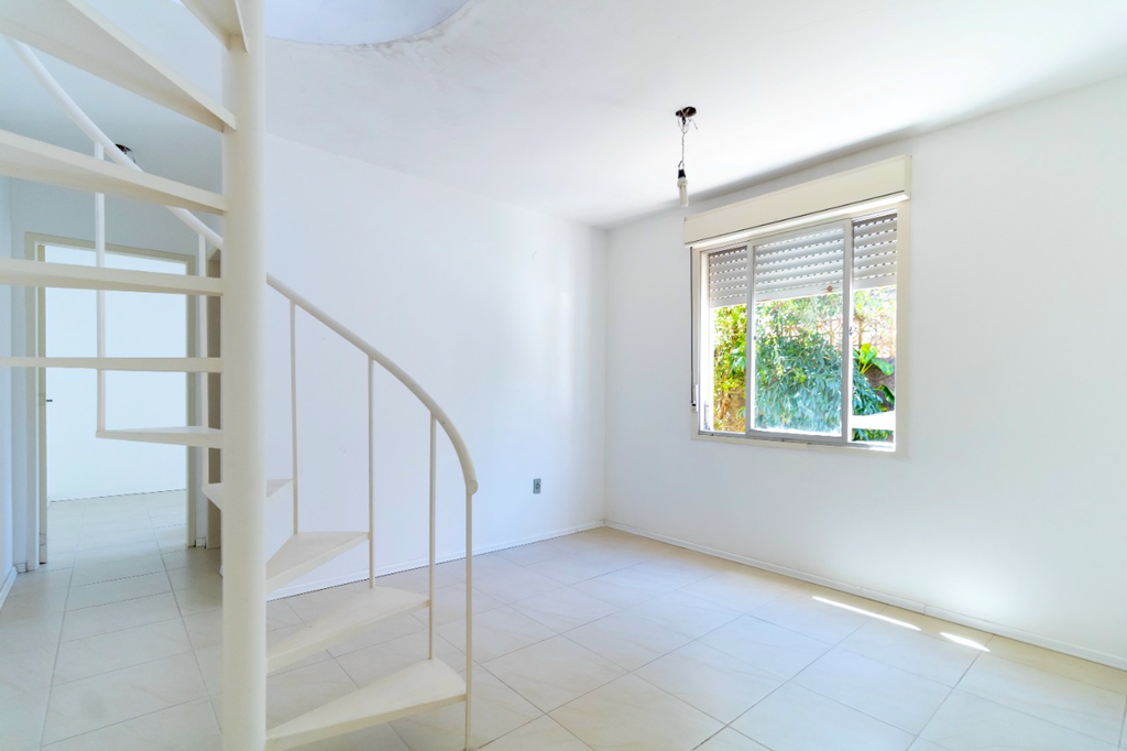 Cobertura com 87m², 1 dormitório no bairro Santa Tereza em Porto Alegre para Comprar