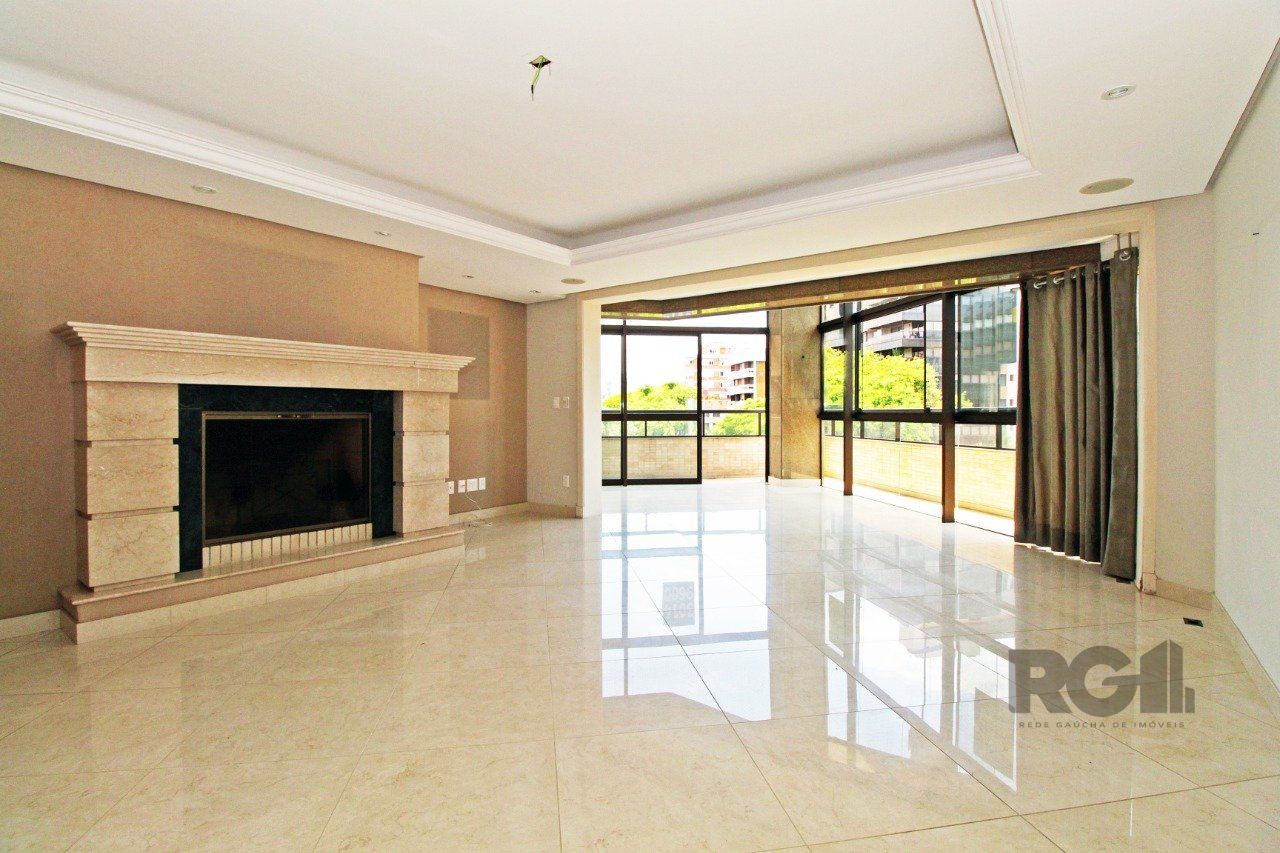 Cobertura com 401m², 4 dormitórios no bairro Moinhos de Vento em Porto Alegre para Comprar