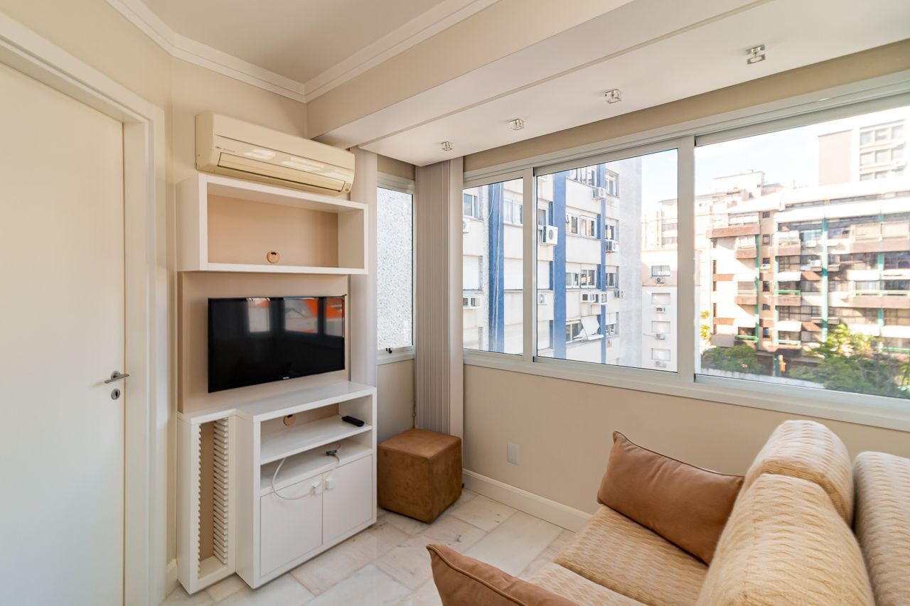 Apartamento com 47m², localizado no bairro Independencia em Porto Alegre/RS.
