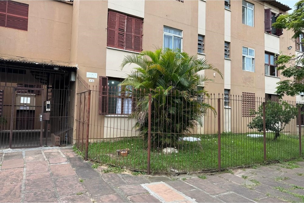 Apartamento com 59m², 2 dormitórios no bairro Rubem Berta em Porto Alegre para Comprar