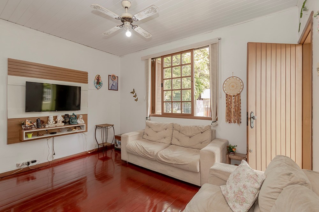 Casa com 145m², 2 dormitórios no bairro Teresópolis em Porto Alegre para Comprar