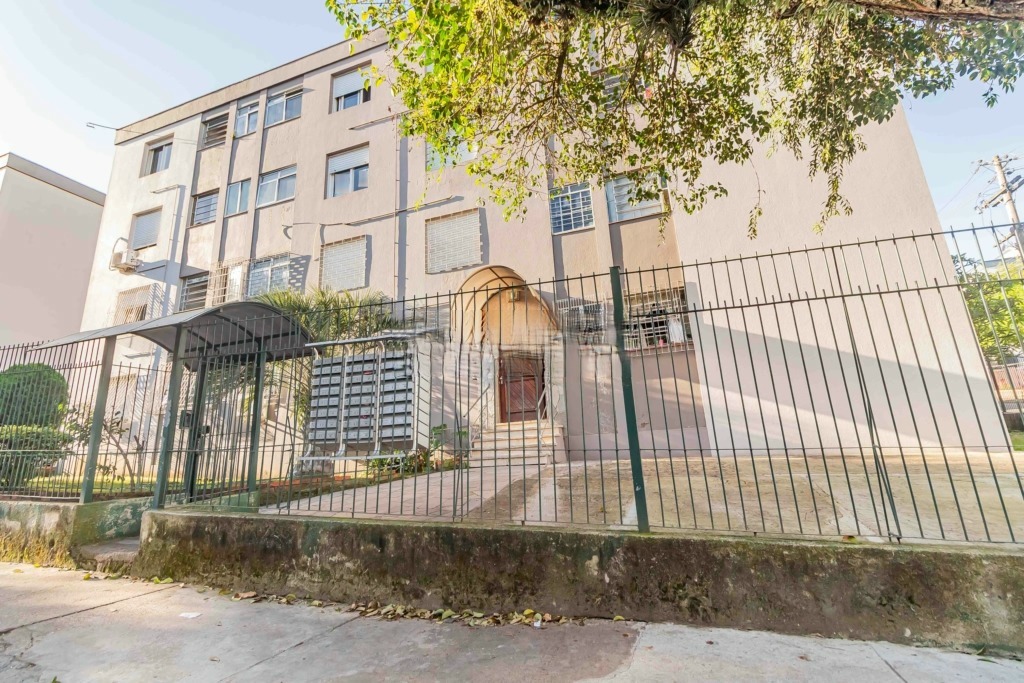 Apartamento com 32m², 1 dormitório no bairro Rubem Berta em Porto Alegre para Comprar