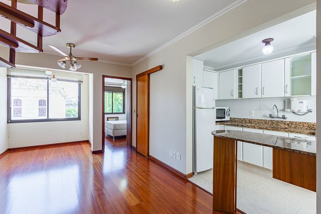 Cobertura com 83m², 1 dormitório no bairro Centro Histórico em Porto Alegre para Comprar