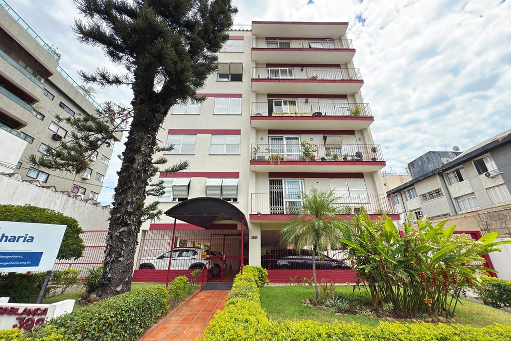 Apartamento com 56m², 2 dormitórios no bairro Menino Deus em Porto Alegre para Comprar