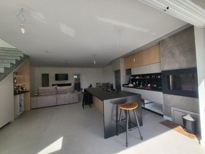 Casa de Condomínio com 143m², 3 dormitórios no bairro Passo das Pedras em Porto Alegre para Comprar