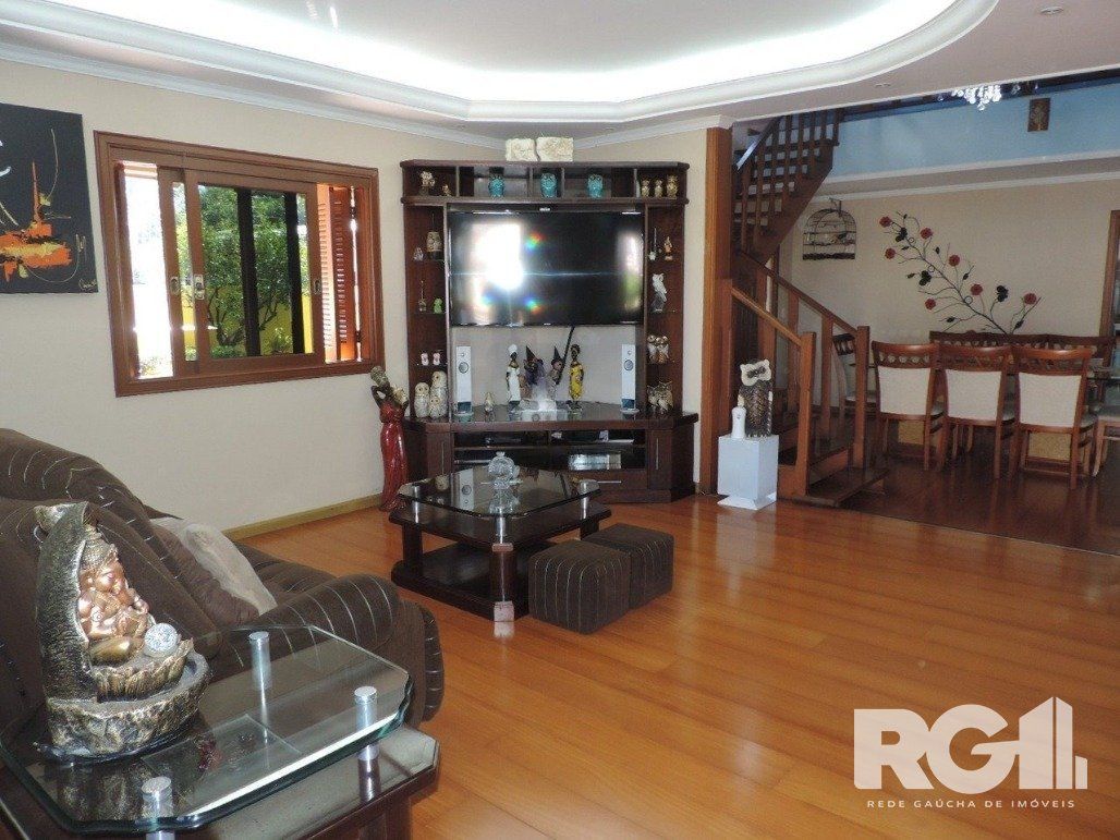 Casa à venda com 4 quartos, 530m² - Foto 2