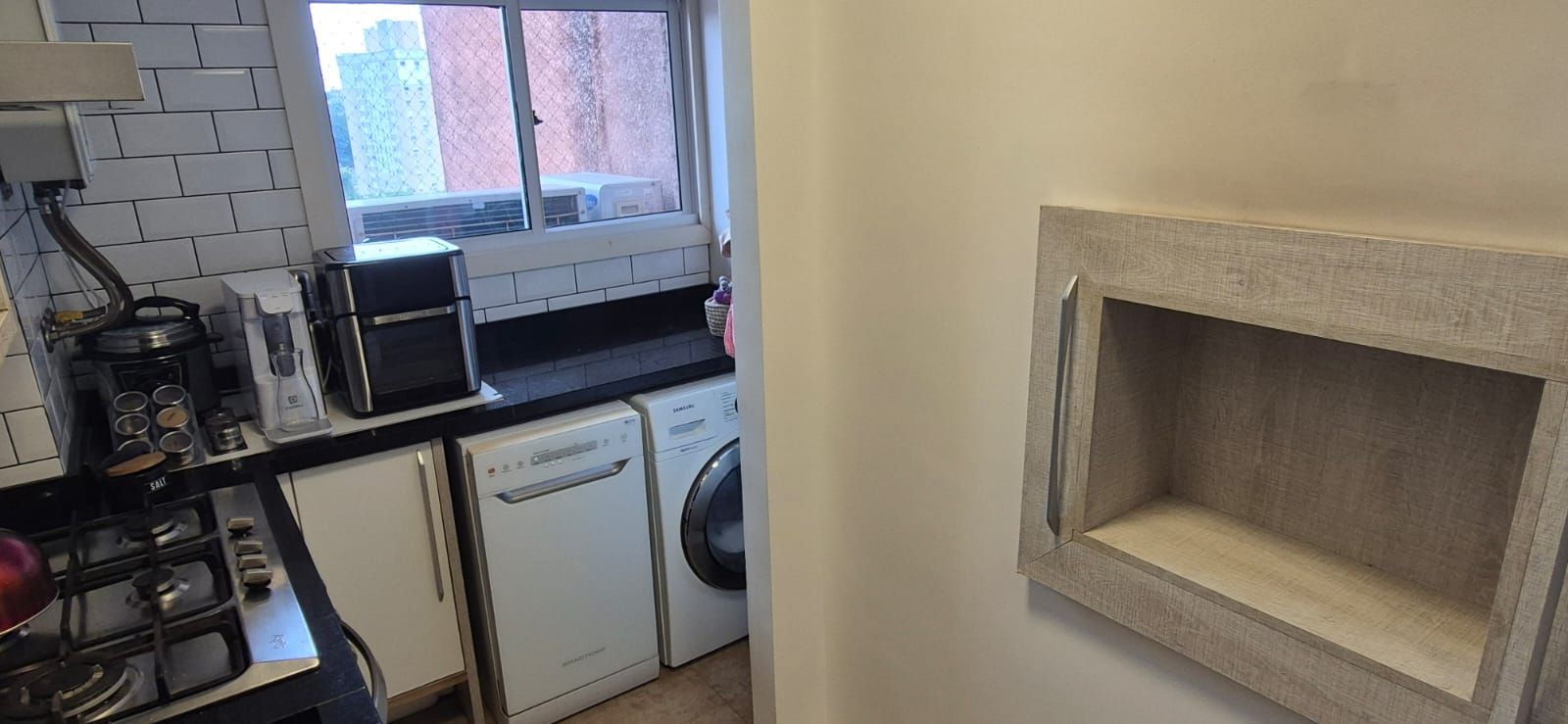 Apartamento Semimobiliado com Living Estendido no Alto Petrópolis