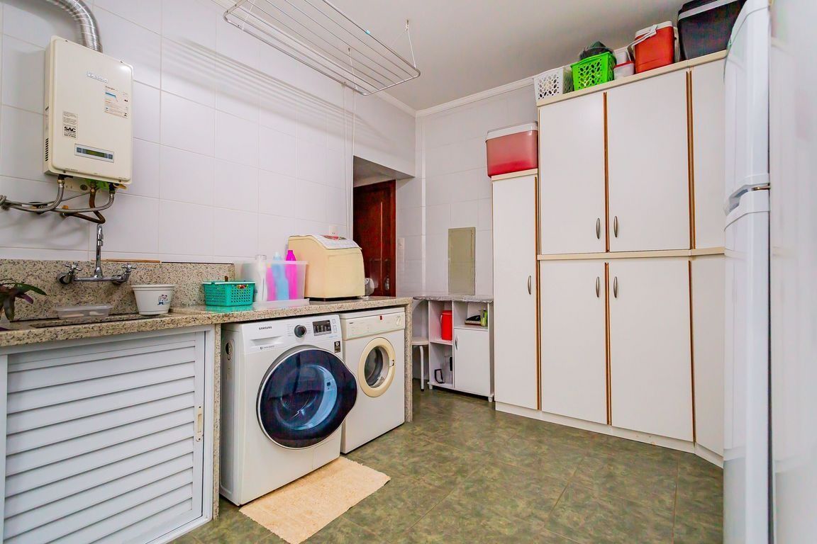 Apartamento à venda com 3 quartos, 223m² - Foto 32