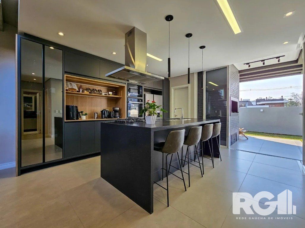 Casa de Condomínio à venda com 3 quartos, 250m² - Foto 4