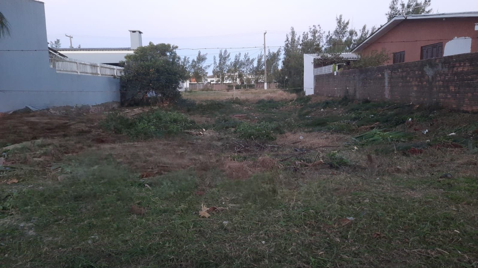 Terreno 300m² (12x25) Praia Atlântida Sul a 500m do mar